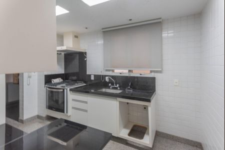 Apartamento para alugar com 132m², 3 quartos e 3 vagasCozinha