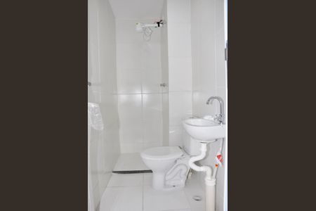 Apartamento à venda com 34m², 2 quartos e sem vagaDetalhe - Banheiro Social