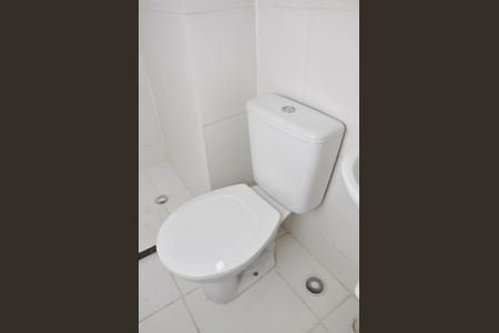 Apartamento à venda com 34m², 2 quartos e sem vagaDetalhe - Banheiro Social