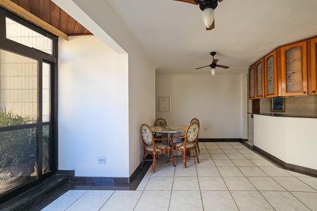 Apartamento para alugar com 3 quartos, 190m² em Jardim Enseada, Guarujá