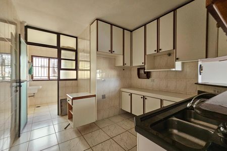 Apartamento para alugar com 190m², 3 quartos e 2 vagas Apartamento para alugar com 190m², 3 quartos e 2 vagasCozinha