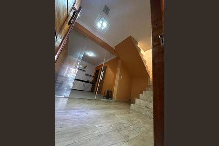 Casa à venda com 220m², 3 quartos e 4 vagas Casa à venda com 220m², 3 quartos e 4 vagasFoto 05