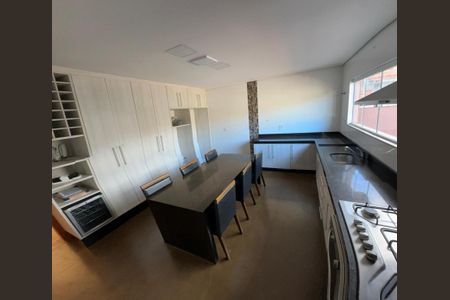 Casa à venda com 220m², 3 quartos e 4 vagas Casa à venda com 220m², 3 quartos e 4 vagasFoto 13