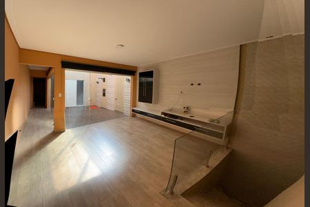 Casa à venda com 220m², 3 quartos e 4 vagas Casa à venda com 220m², 3 quartos e 4 vagasFoto 01