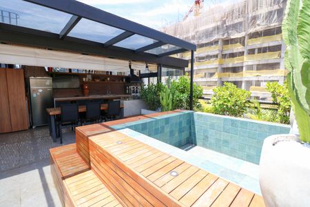 Apartamento à venda com 102m², 2 quartos e 1 vagaÁrea de lazer Privativa