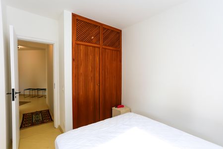 Studio para alugar com 42m², 1 quarto e 1 vaga Studio para alugar com 42m², 1 quarto e 1 vagaQuarto