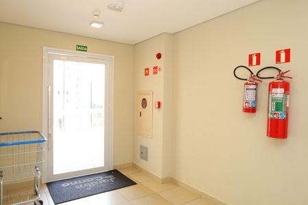 Apartamento para alugar com 32m², 2 quartos e sem vagaÁrea comum - Saguão do prédio