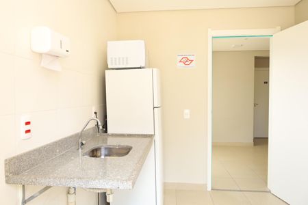 Apartamento para alugar com 32m², 2 quartos e sem vagaÁrea comum - Salão de festas