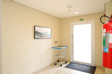 Apartamento para alugar com 32m², 2 quartos e sem vagaÁrea comum - Saguão do prédio