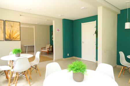 Apartamento para alugar com 32m², 2 quartos e sem vagaÁrea comum - Salão de festas