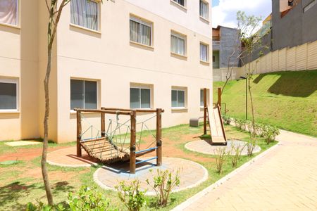 Apartamento para alugar com 32m², 2 quartos e sem vagaÁrea comum - Playground