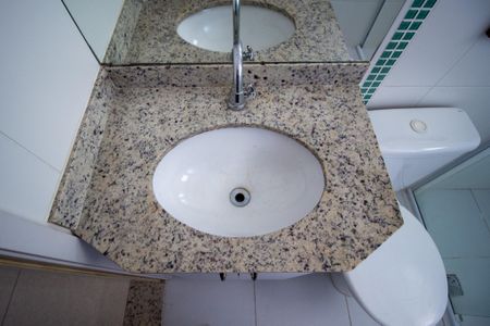 Apartamento para alugar com 72m², 2 quartos e 1 vaga Apartamento para alugar com 72m², 2 quartos e 1 vagaBanheiro