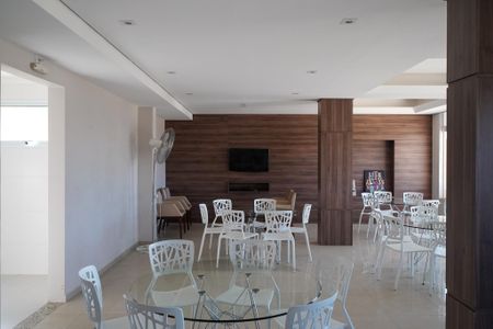 Apartamento para alugar com 72m², 2 quartos e 1 vaga Apartamento para alugar com 72m², 2 quartos e 1 vagaÁrea comum - Salão de festas