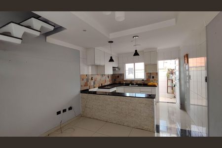 Sala de casa de condomínio para alugar com 2 quartos, 50m² em Jardim Miriam, São Paulo