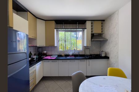 Casa à venda com 89m², 2 quartos e 2 vagas Casa à venda com 89m², 2 quartos e 2 vagasCozinha