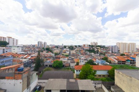 Vista de apartamento à venda com 2 quartos, 60m² em Vila Carmosina, São Paulo