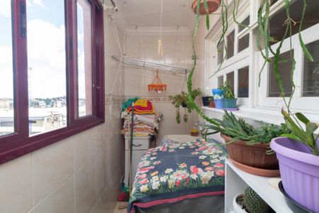 Apartamento à venda com 60m², 2 quartos e 1 vagaÁrea de Serviço