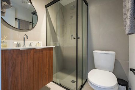 Banheiro de kitnet/studio à venda com 1 quarto, 25m² em Pinheiros, São Paulo