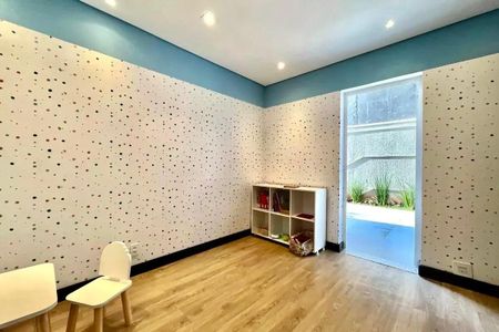 Apartamento para alugar com 35m², 3 quartos e sem vagaÁrea comum 