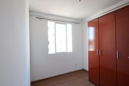 Quarto 2 de apartamento à venda com 2 quartos, 58m² em Fátima, Canoas
