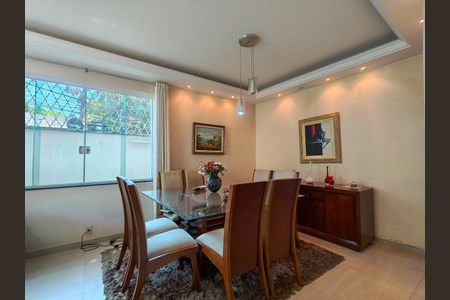 Casa à venda com 180m², 3 quartos e 1 vagaSala