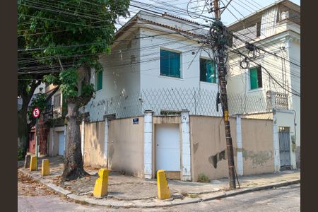 Casa à venda com 180m², 3 quartos e 1 vagaFachada