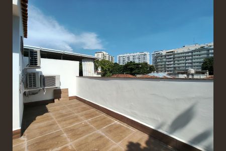 Casa à venda com 180m², 3 quartos e 1 vagaTerraço