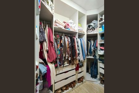 Casa à venda com 180m², 3 quartos e 1 vagaCloset