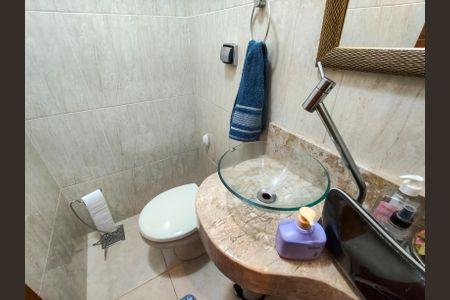 Casa à venda com 180m², 3 quartos e 1 vagaLavabo