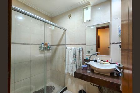 Casa à venda com 180m², 3 quartos e 1 vagaBanheiro Corredor