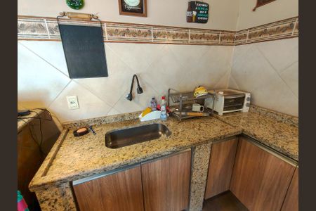 Casa à venda com 180m², 3 quartos e 1 vagaÁrea gourmet