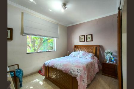 Casa à venda com 180m², 3 quartos e 1 vagaSuíte