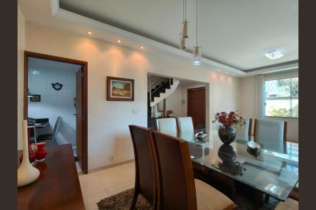 Casa à venda com 180m², 3 quartos e 1 vagaSala