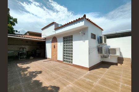 Casa à venda com 180m², 3 quartos e 1 vagaTerraço