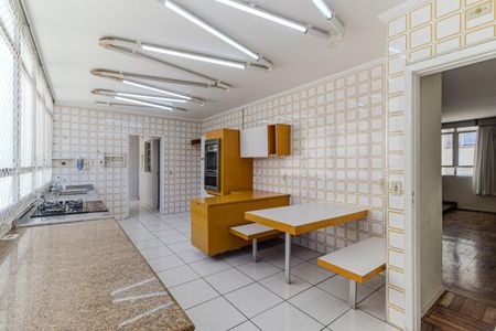 Apartamento à venda com 172m², 3 quartos e 2 vagasCozinha