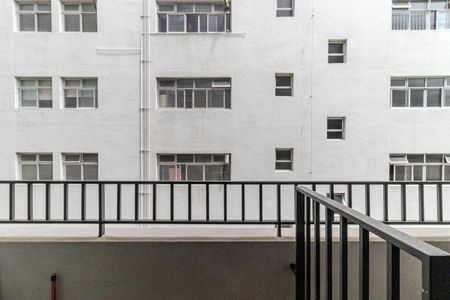 Varanda de kitnet/studio para alugar com 1 quarto, 26m² em Higienópolis, São Paulo