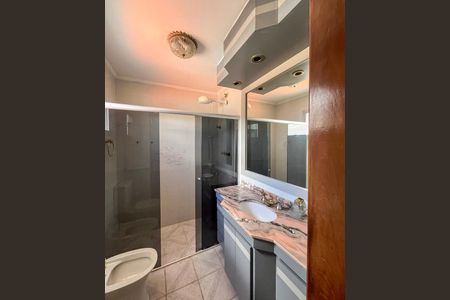 Apartamento à venda com 105m², 3 quartos e 2 vagasBanheiro da Suíte