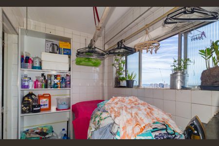 Apartamento à venda com 144m², 3 quartos e 1 vagaÁrea de Serviço