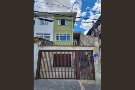 Casa à venda com 130m², 3 quartos e 2 vagasFachada