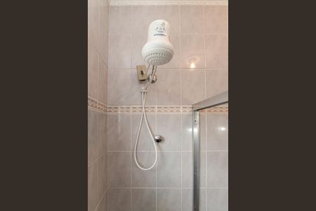 Casa à venda com 130m², 3 quartos e 2 vagasBanheiro