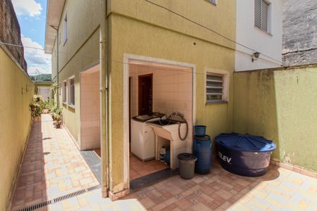Casa à venda com 130m², 3 quartos e 2 vagasÁrea de Serviço