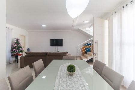 Casa de condomínio para alugar com 150m², 3 quartos e 2 vagasSala de Jantar