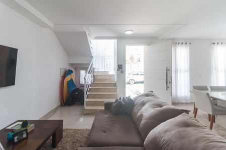 Casa de condomínio para alugar com 150m², 3 quartos e 2 vagasSala