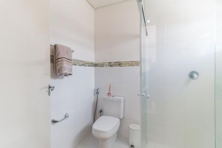 Casa de condomínio para alugar com 150m², 3 quartos e 2 vagasBanheiro da Suíte