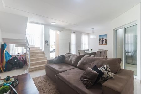 Casa de condomínio para alugar com 150m², 3 quartos e 2 vagasSala