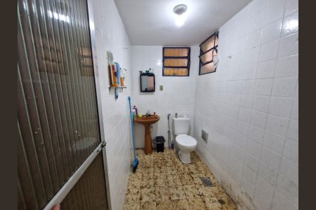Casa para alugar com 100m², 1 quarto e 2 vagasBanheiro