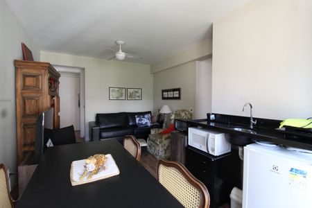 Sala de apartamento à venda com 2 quartos, 60m² em Vila Nova Conceição, São Paulo