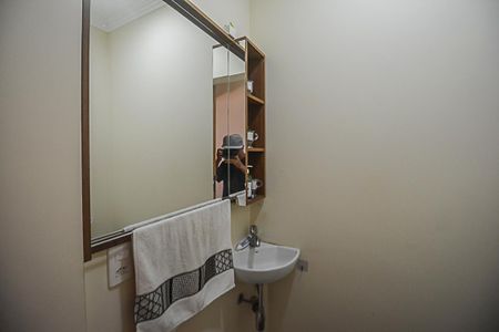 Casa à venda com 160m², 2 quartos e 2 vagas Casa à venda com 160m², 2 quartos e 2 vagasLavabo