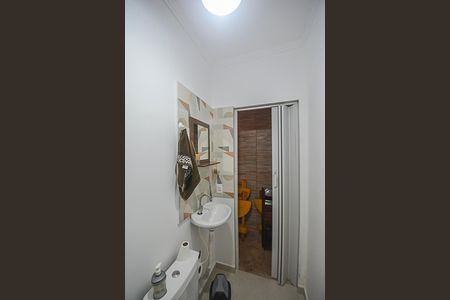 Casa à venda com 160m², 2 quartos e 2 vagas Casa à venda com 160m², 2 quartos e 2 vagasBanheiro de serviço