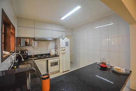 Casa à venda com 160m², 2 quartos e 2 vagas Casa à venda com 160m², 2 quartos e 2 vagasCozinha